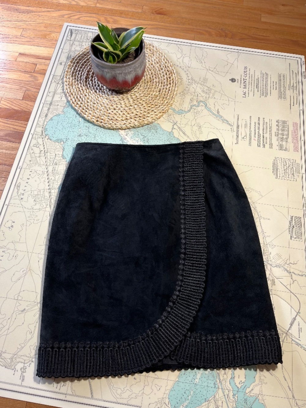 Vintage Danier Leather Black Suede Skirt with Trim